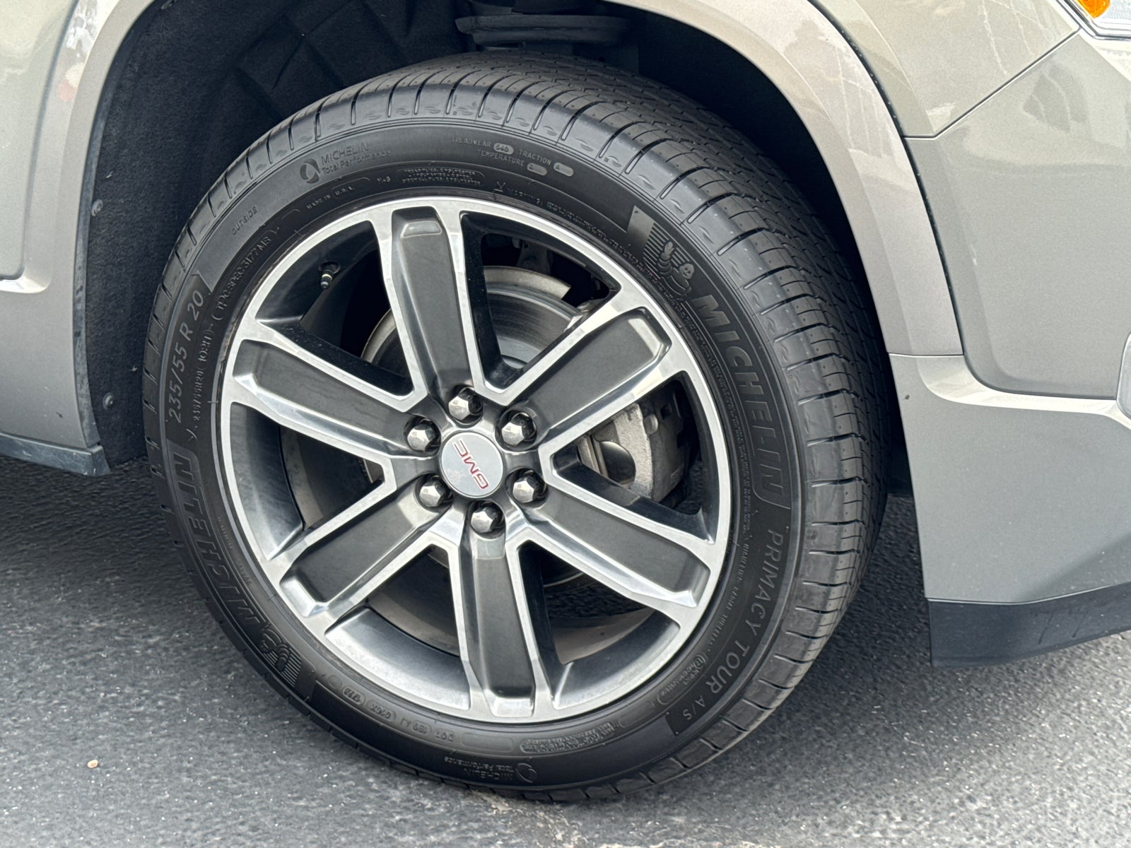 View vehicle photo 6