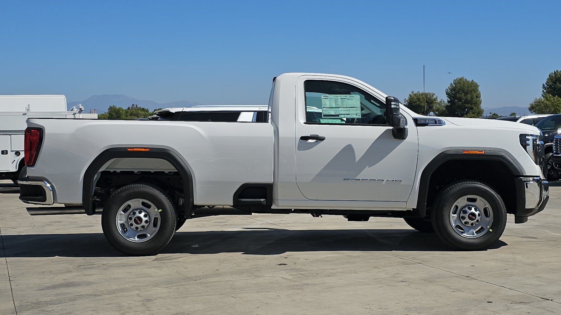 View vehicle photo 7