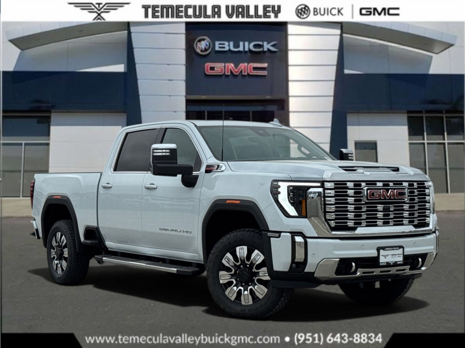 Glacier White Tricoat 2026 GMC Sierra 2500HD Pickup Truck Four-Wheel Drive Automatic