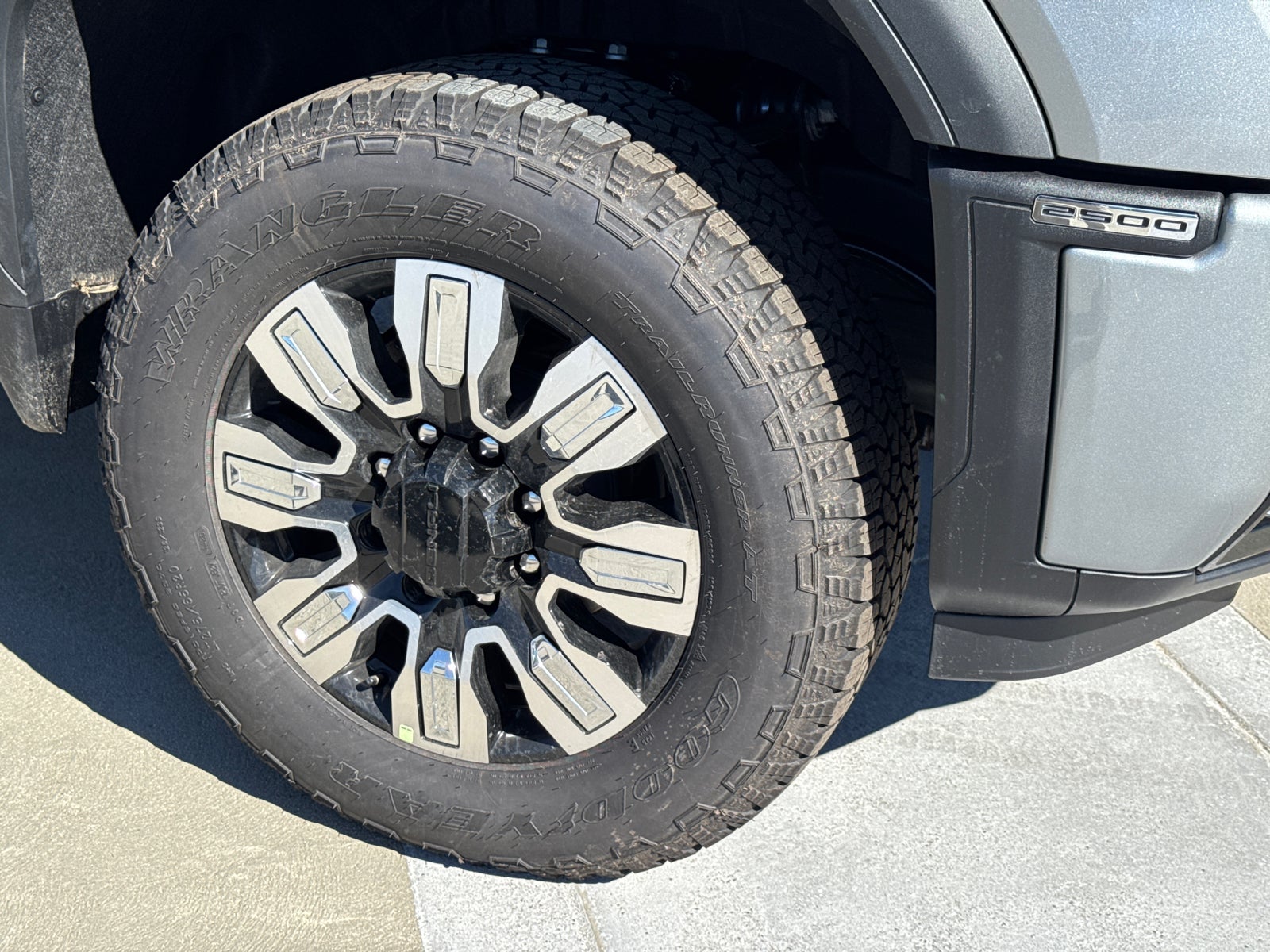 View vehicle photo 6