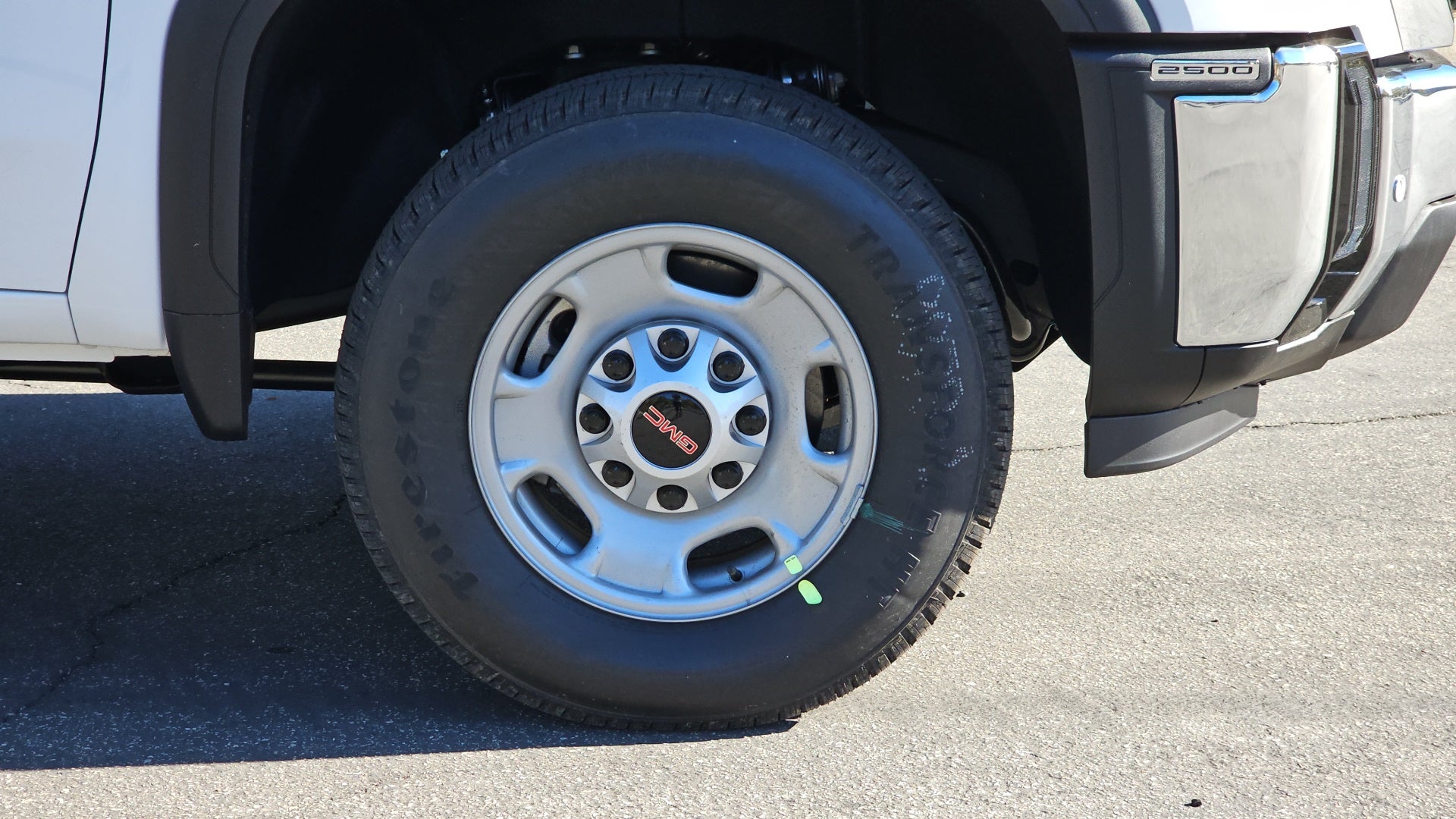 View vehicle photo 5