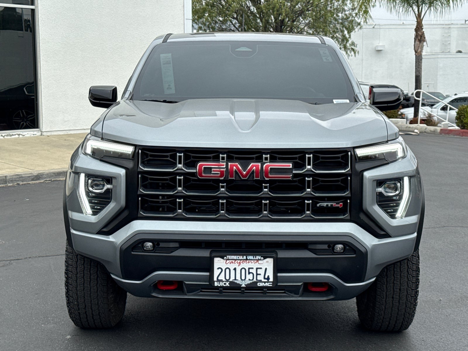 View vehicle photo 3