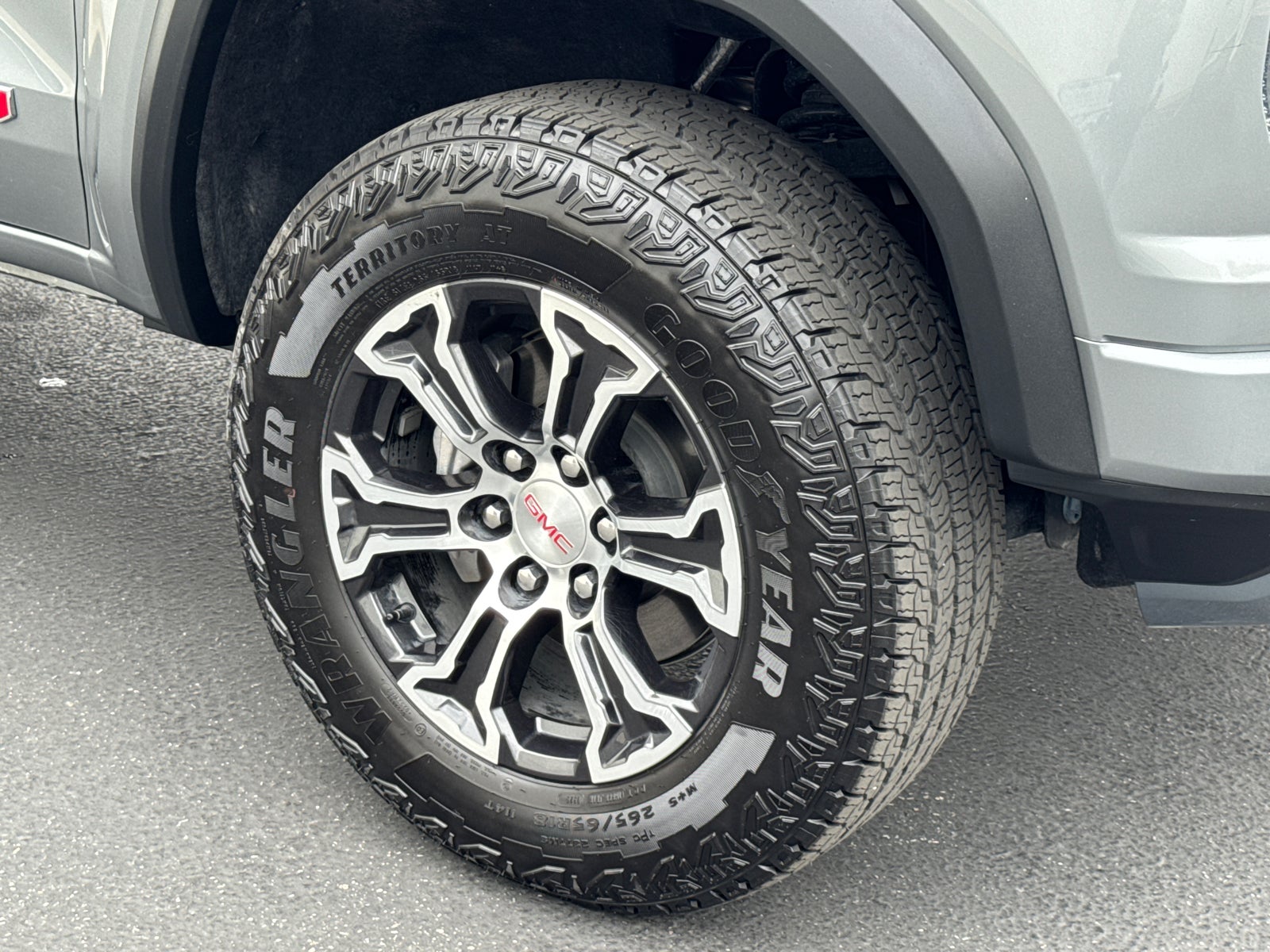 View vehicle photo 6