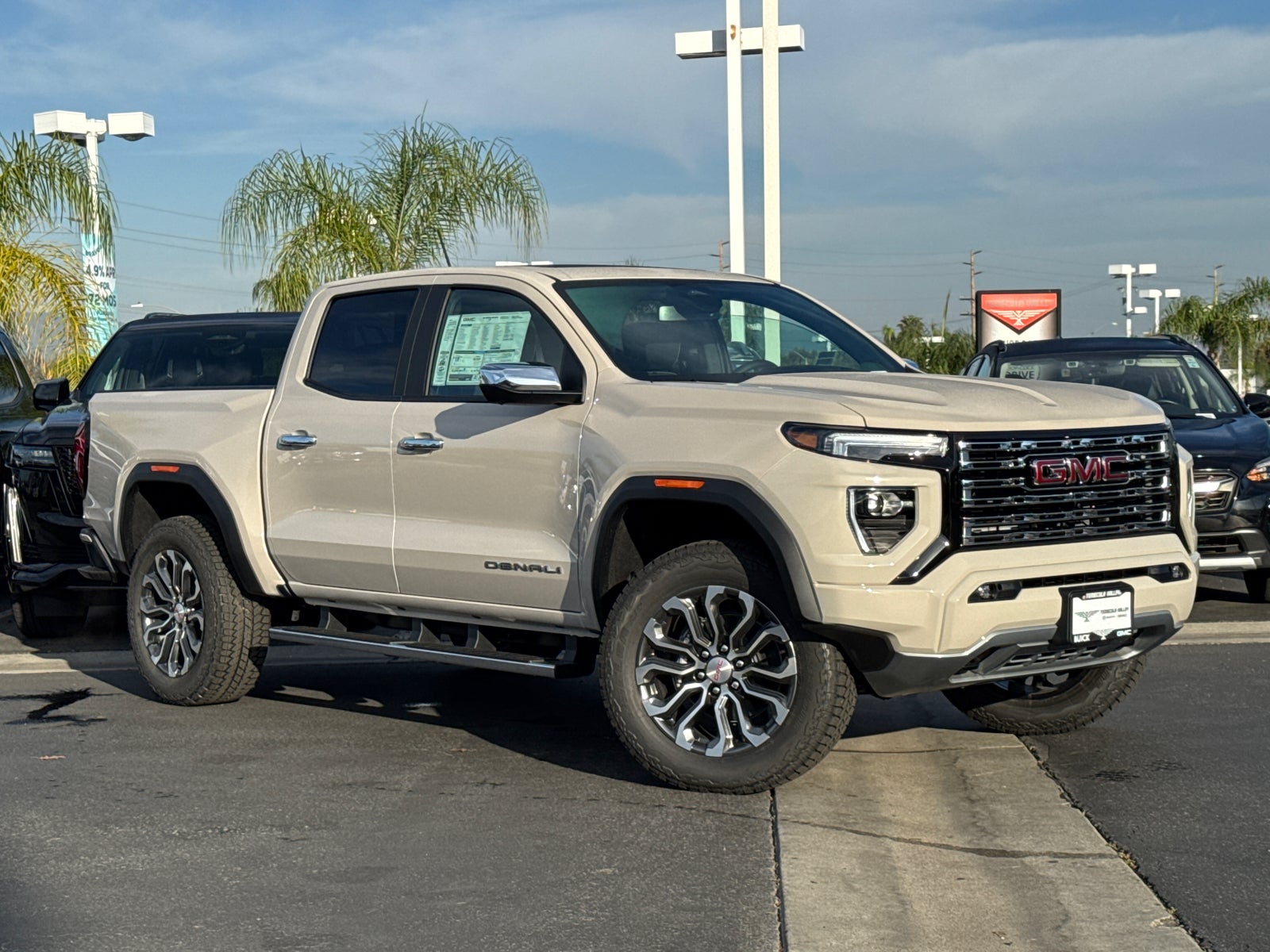 View vehicle photo 2