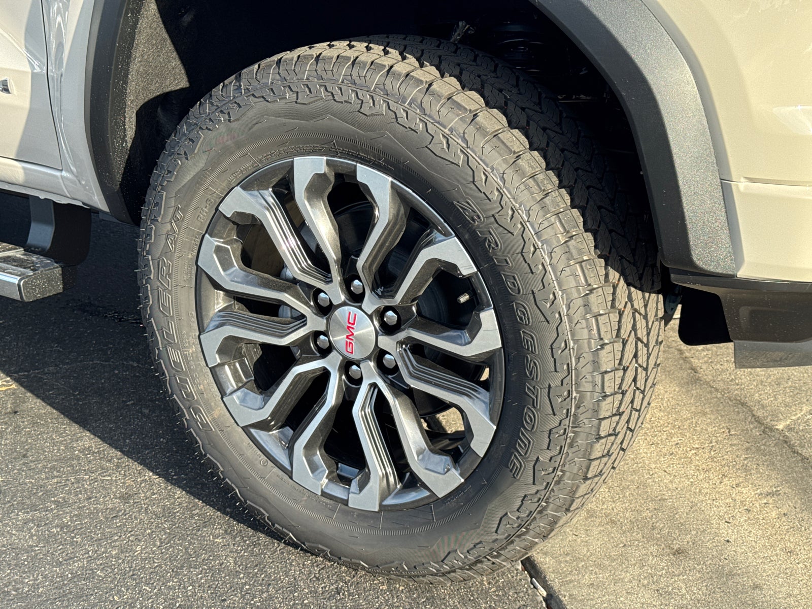 View vehicle photo 6