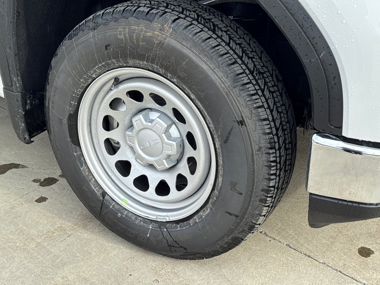 View vehicle photo 6