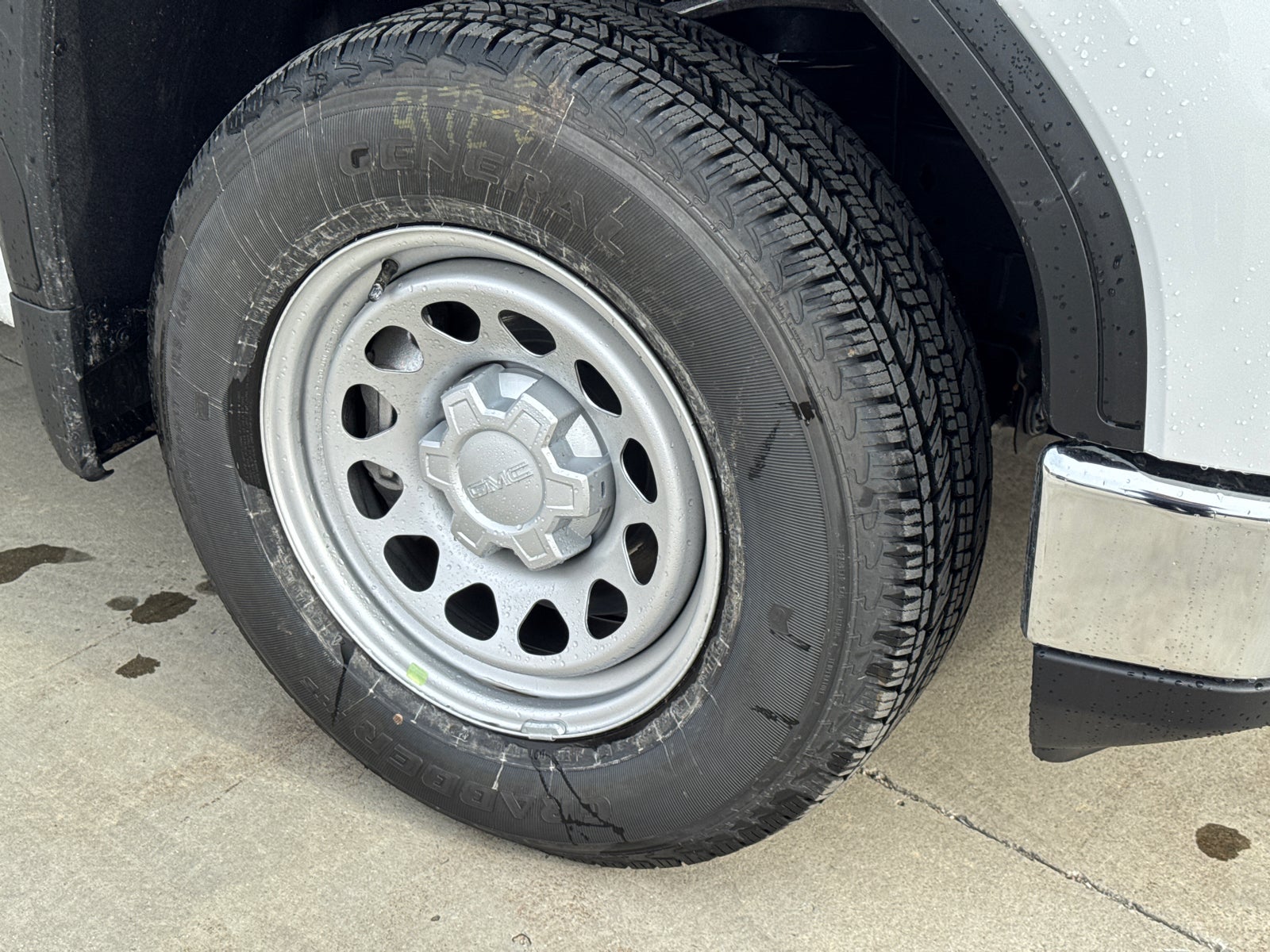 View vehicle photo 6