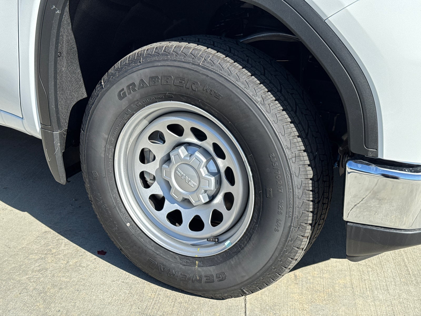 View vehicle photo 6