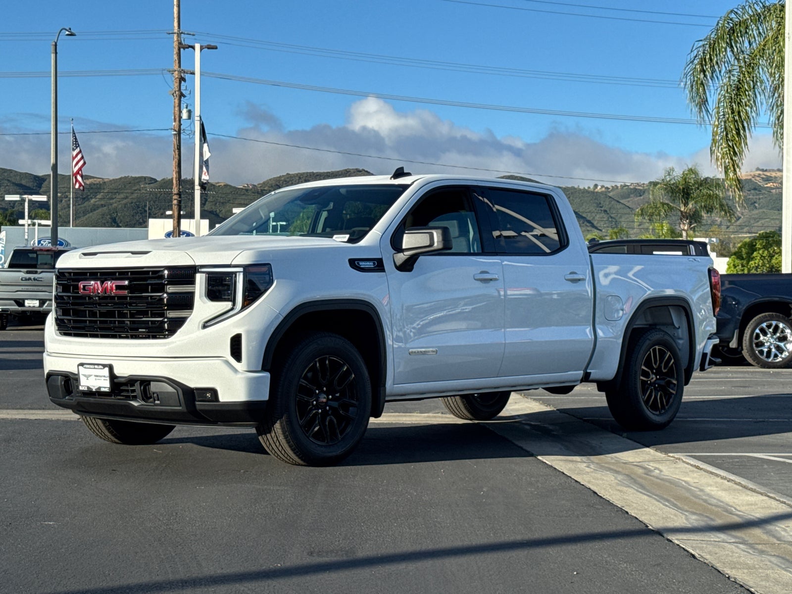 View vehicle photo 4