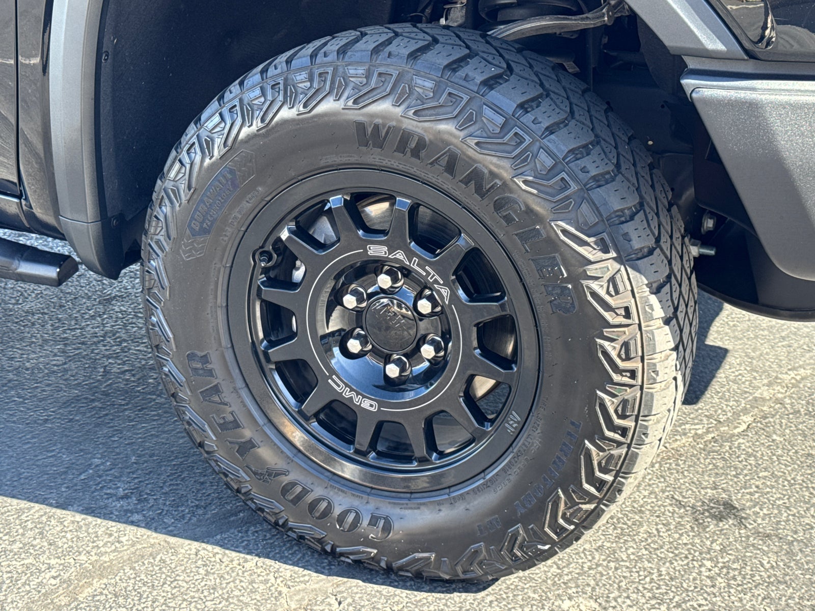 View vehicle photo 6