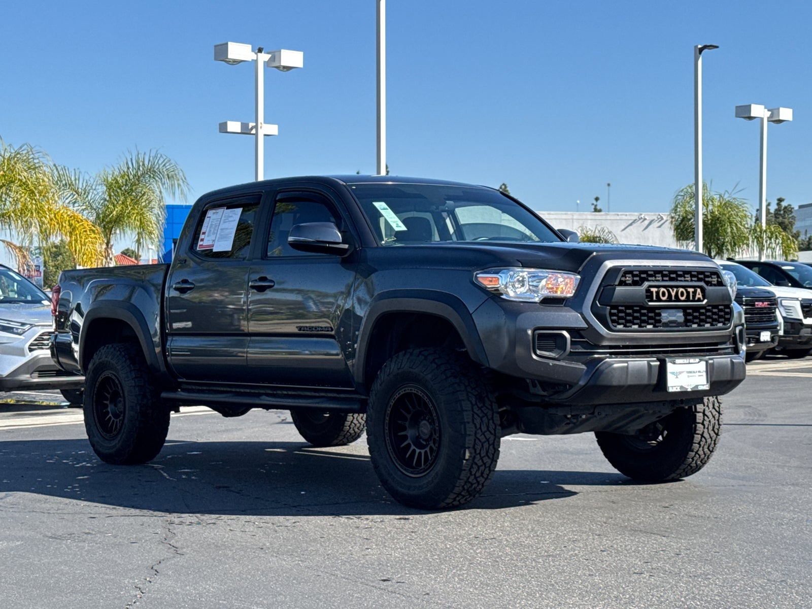 View vehicle photo 4