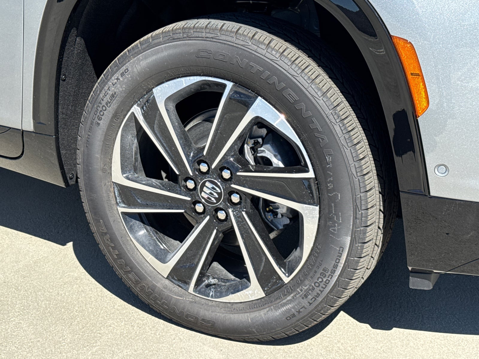 View vehicle photo 6