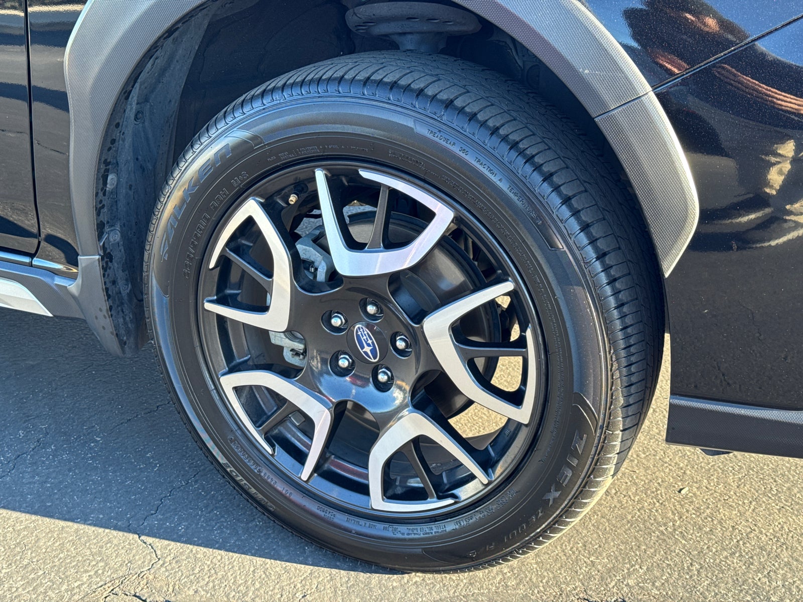 View vehicle photo 6