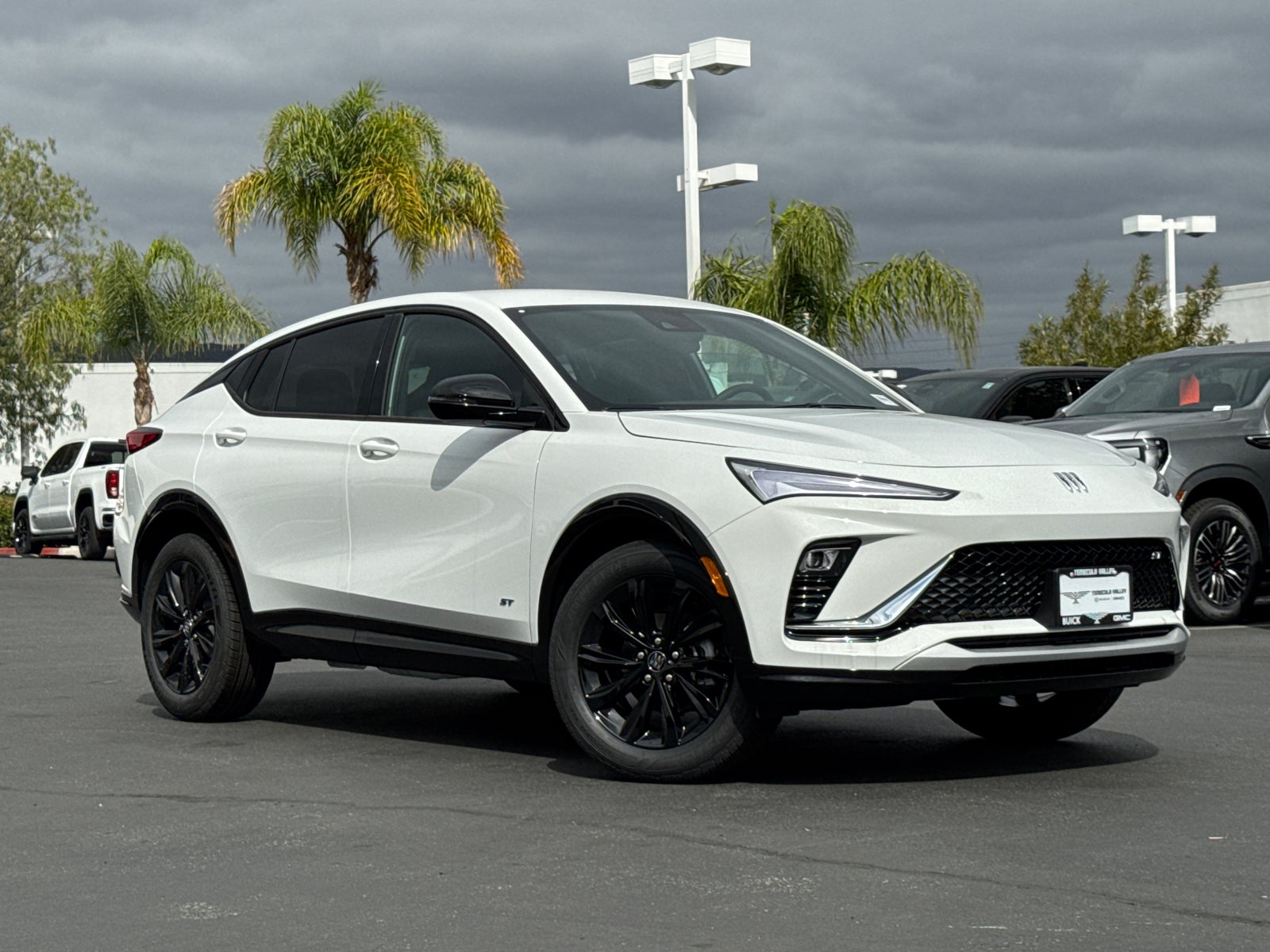 View vehicle photo 2