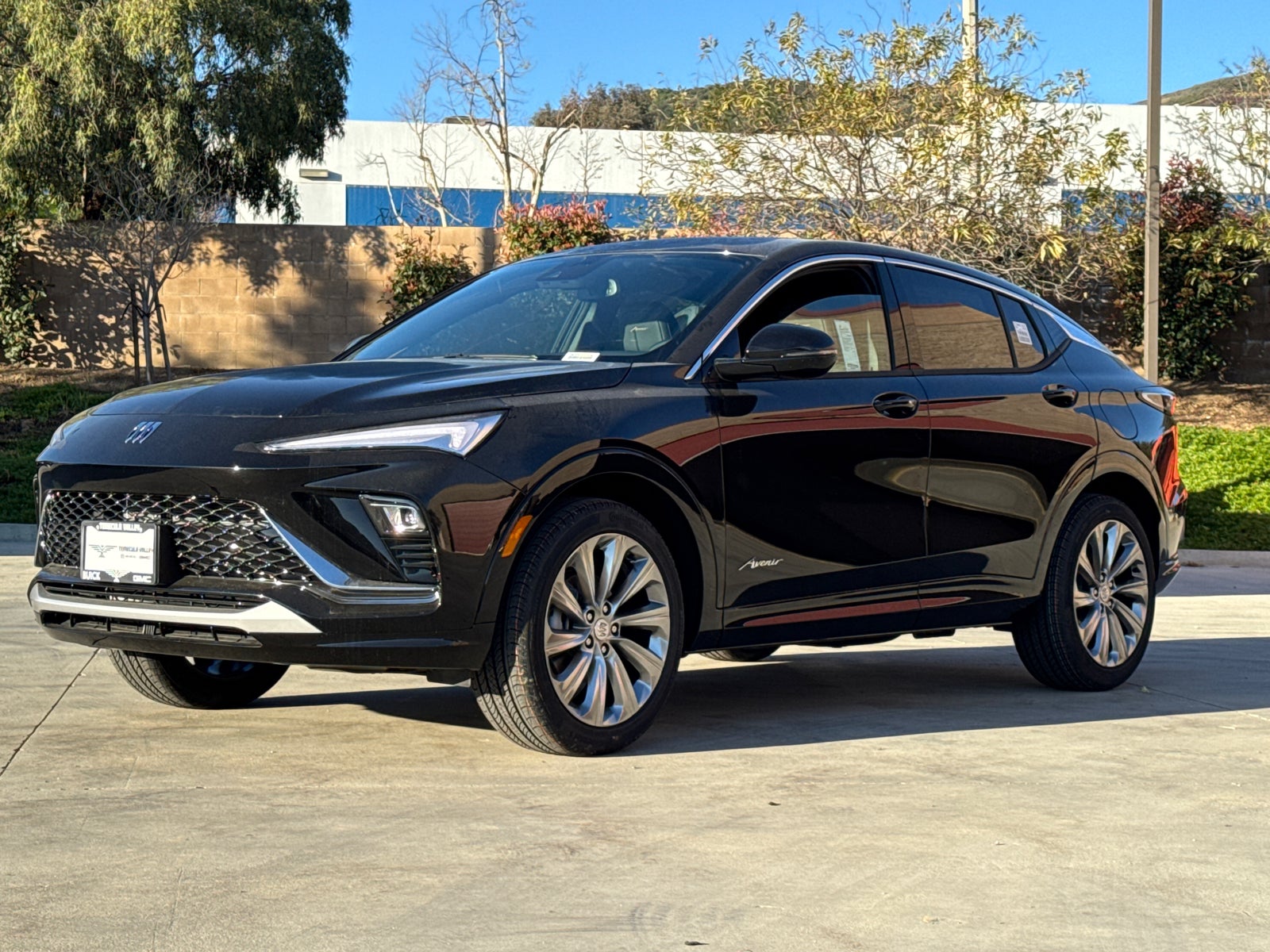 View vehicle photo 4