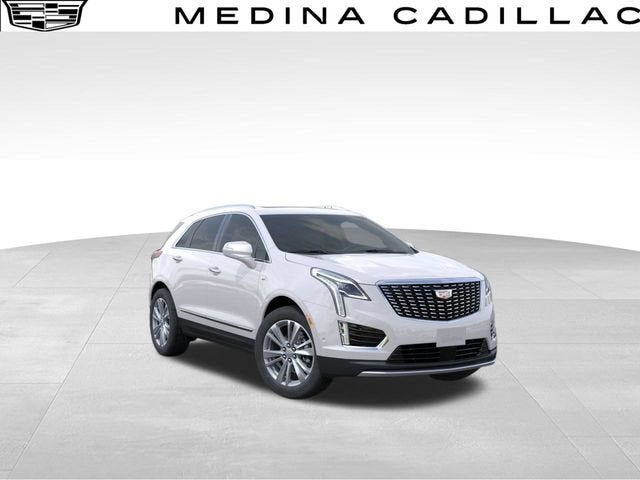 Crystal White Tricoat 2026 Cadillac XT5 SUV / Crossover Four-Wheel Drive Automatic