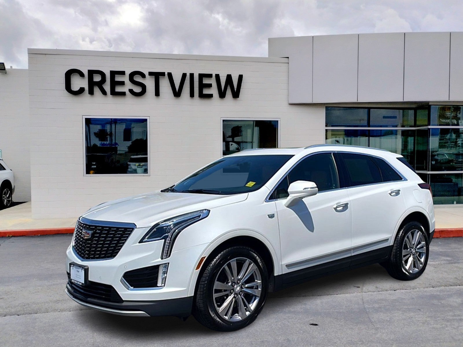 Crystal White Tricoat 2023 Cadillac XT5 Premium Luxury FWD SUV / Crossover Front-Wheel Drive Automatic