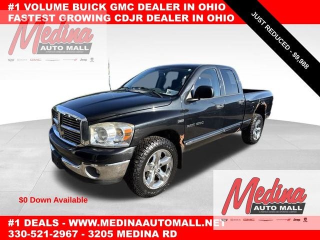 Brilliant Black Crystal Pearlcoat 2007 Dodge RAM 1500 Pickup Truck Four-Wheel Drive 5-Speed Automatic