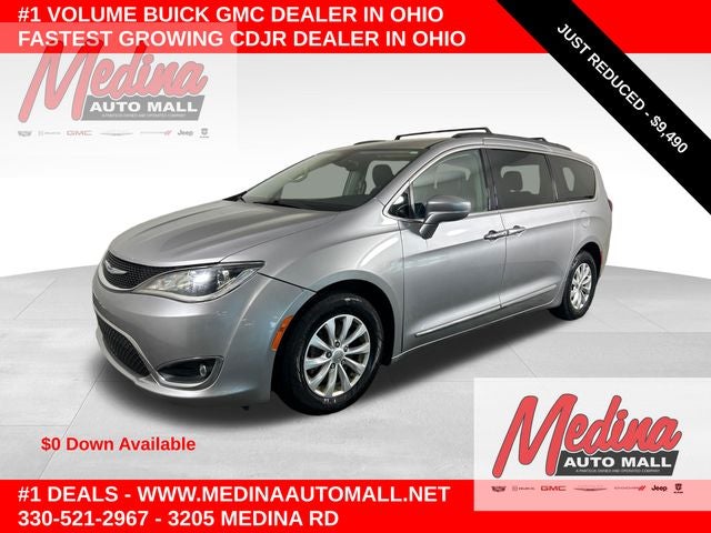 Billet Silver Metallic 2017 Chrysler Pacifica Minivan Front-Wheel Drive 9-Speed Automatic