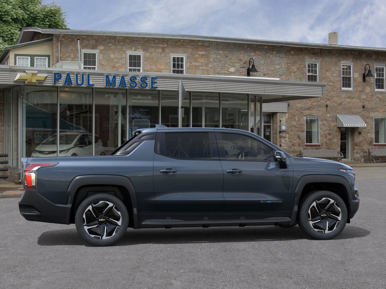 View vehicle photo 5
