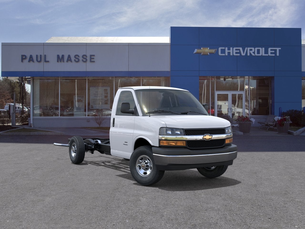 Summit White 2026 Chevrolet Express Chassis Van Rear-Wheel Drive Automatic