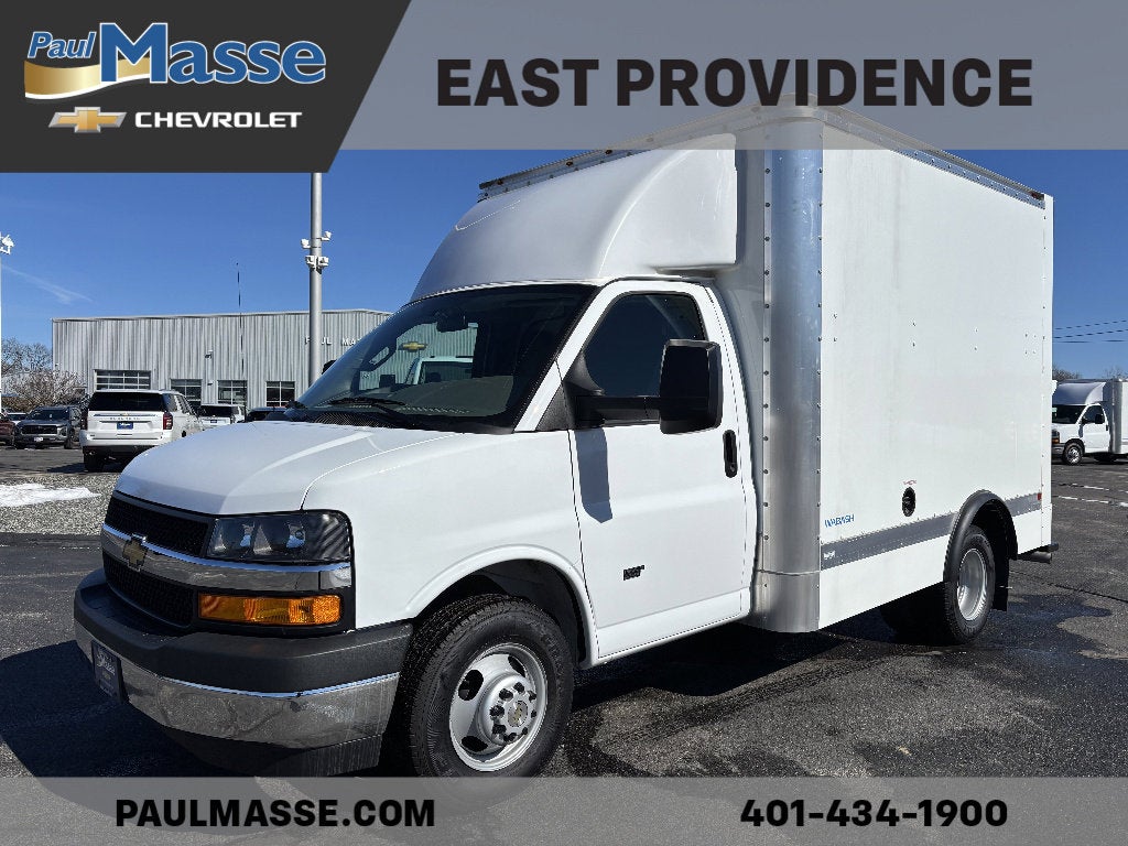 Summit White 2024 Chevrolet Express Chassis Van Rear-Wheel Drive Automatic