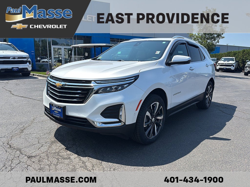White (Iridescent Pearl Tricoat) 2023 Chevrolet Equinox SUV / Crossover Four-Wheel Drive Automatic