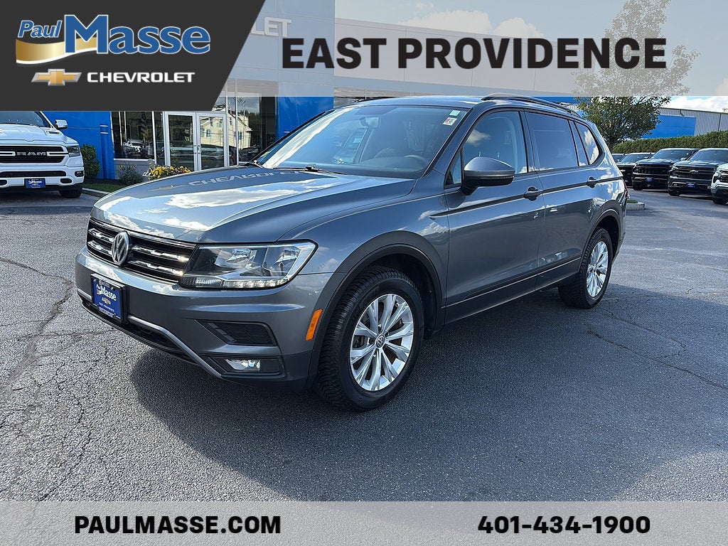 Gray 2018 Volkswagen Tiguan SUV / Crossover All-Wheel Drive 