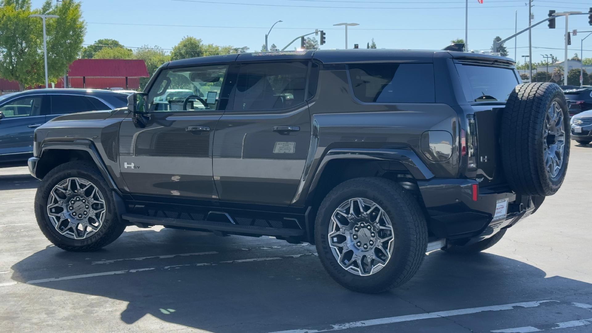 View vehicle photo 7