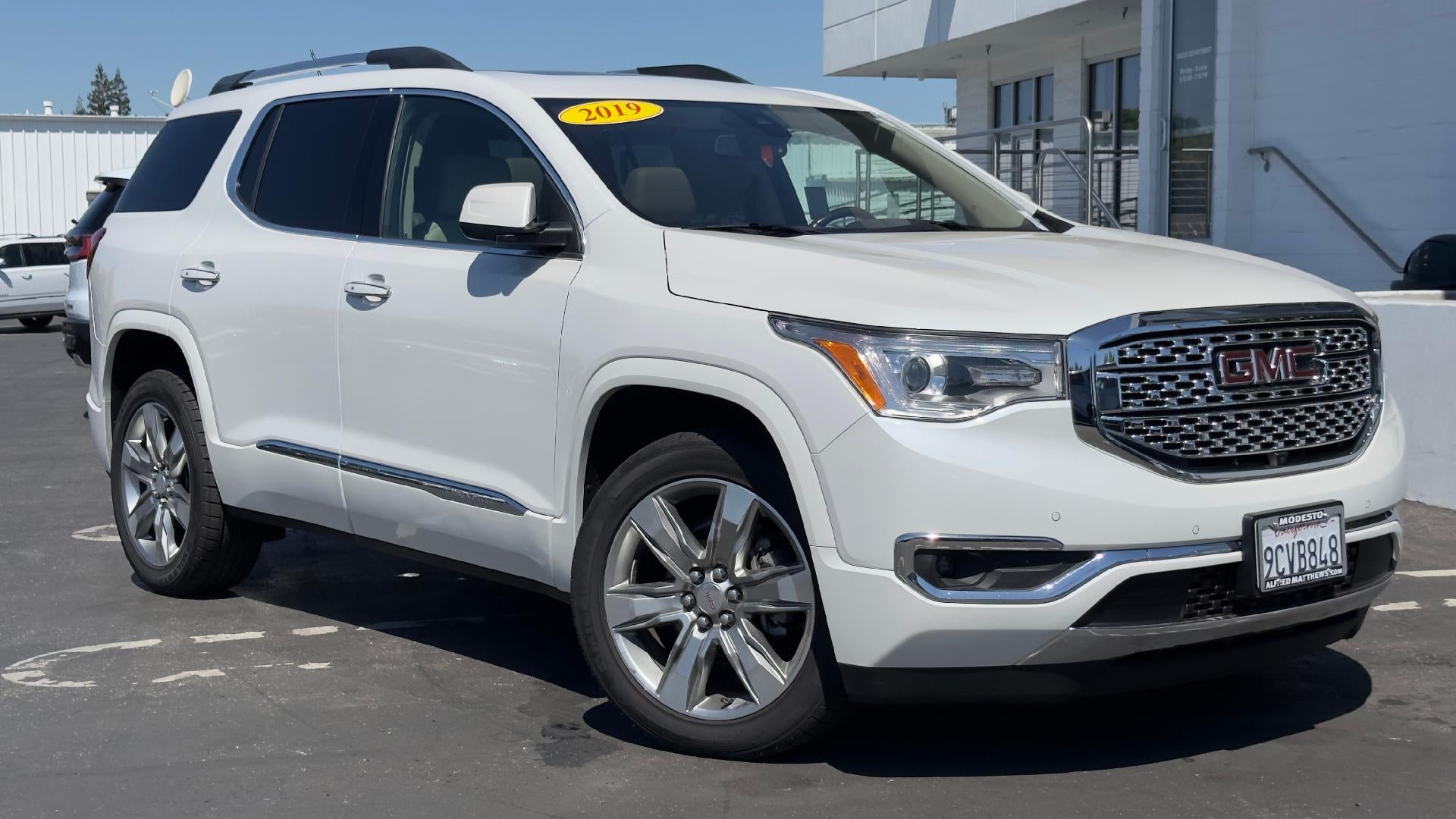 White Frost Tricoat 2019 GMC Acadia SUV / Crossover Four-Wheel Drive Automatic