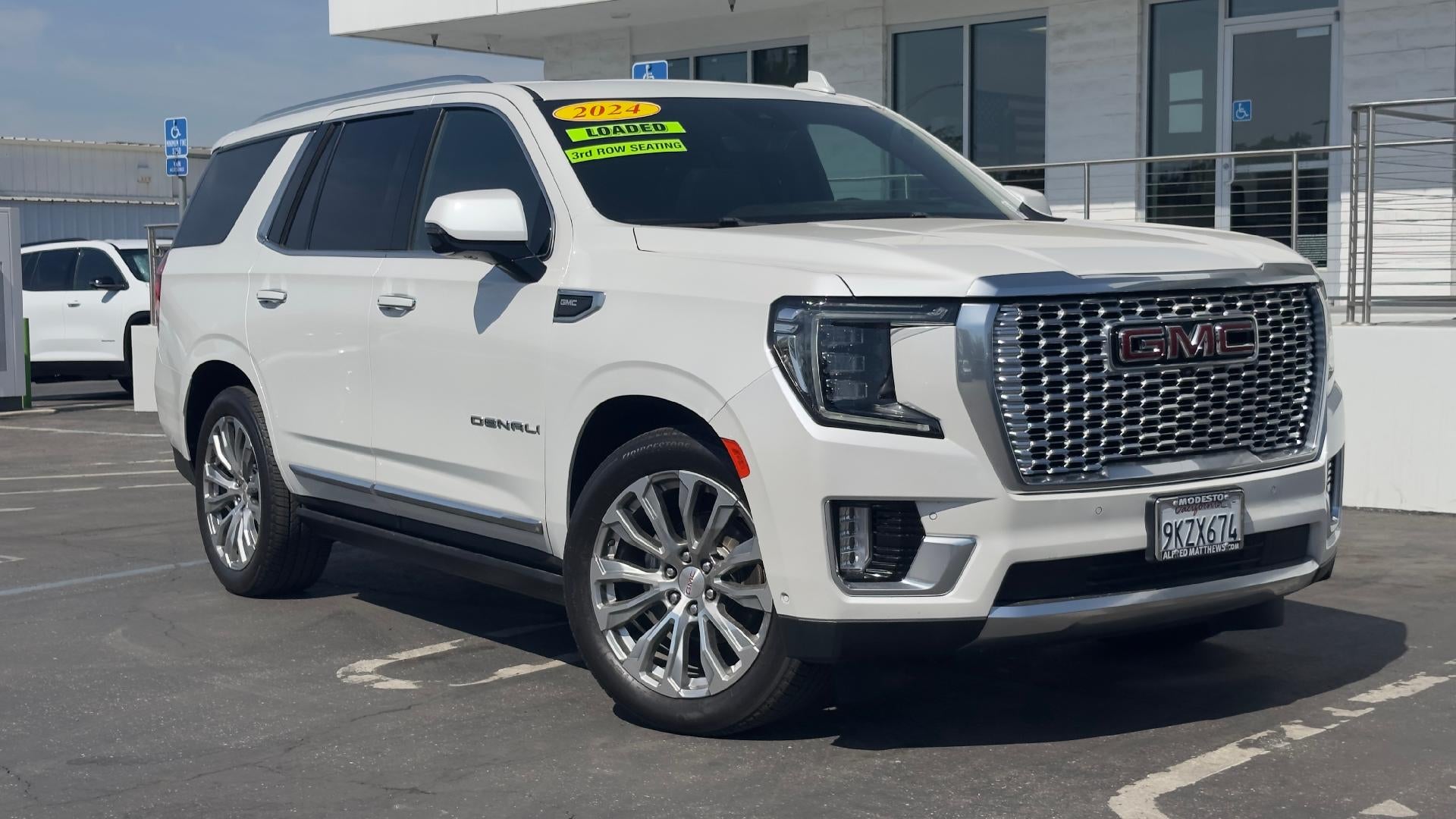 White Frost Tricoat 2024 GMC Yukon SUV / Crossover Four-Wheel Drive Automatic