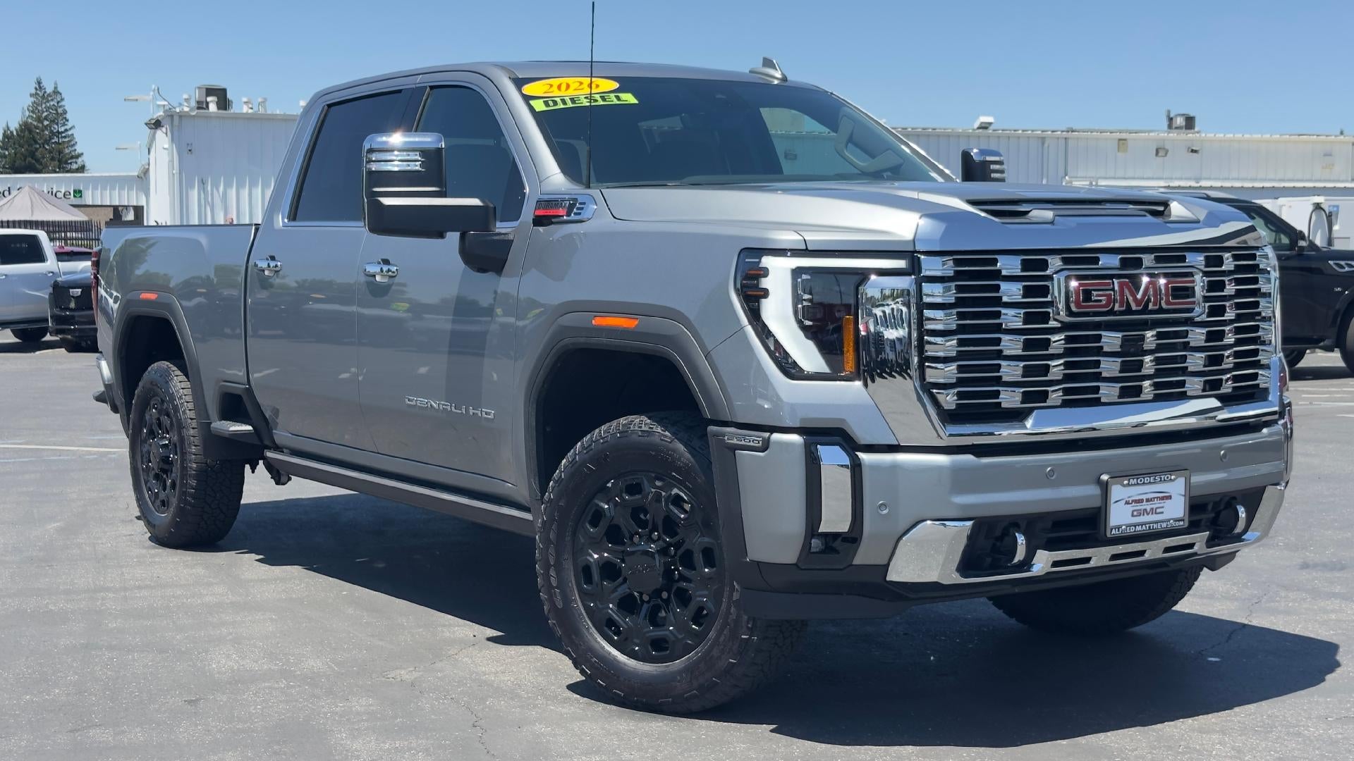 Sterling Metallic 2026 GMC Sierra 2500HD Pickup Truck Four-Wheel Drive Automatic