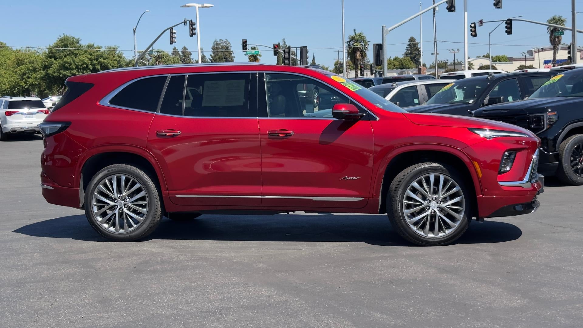View vehicle photo 3