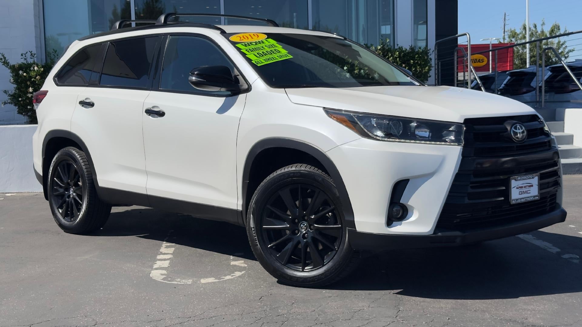 White 2019 Toyota Highlander SUV / Crossover All-Wheel Drive Automatic
