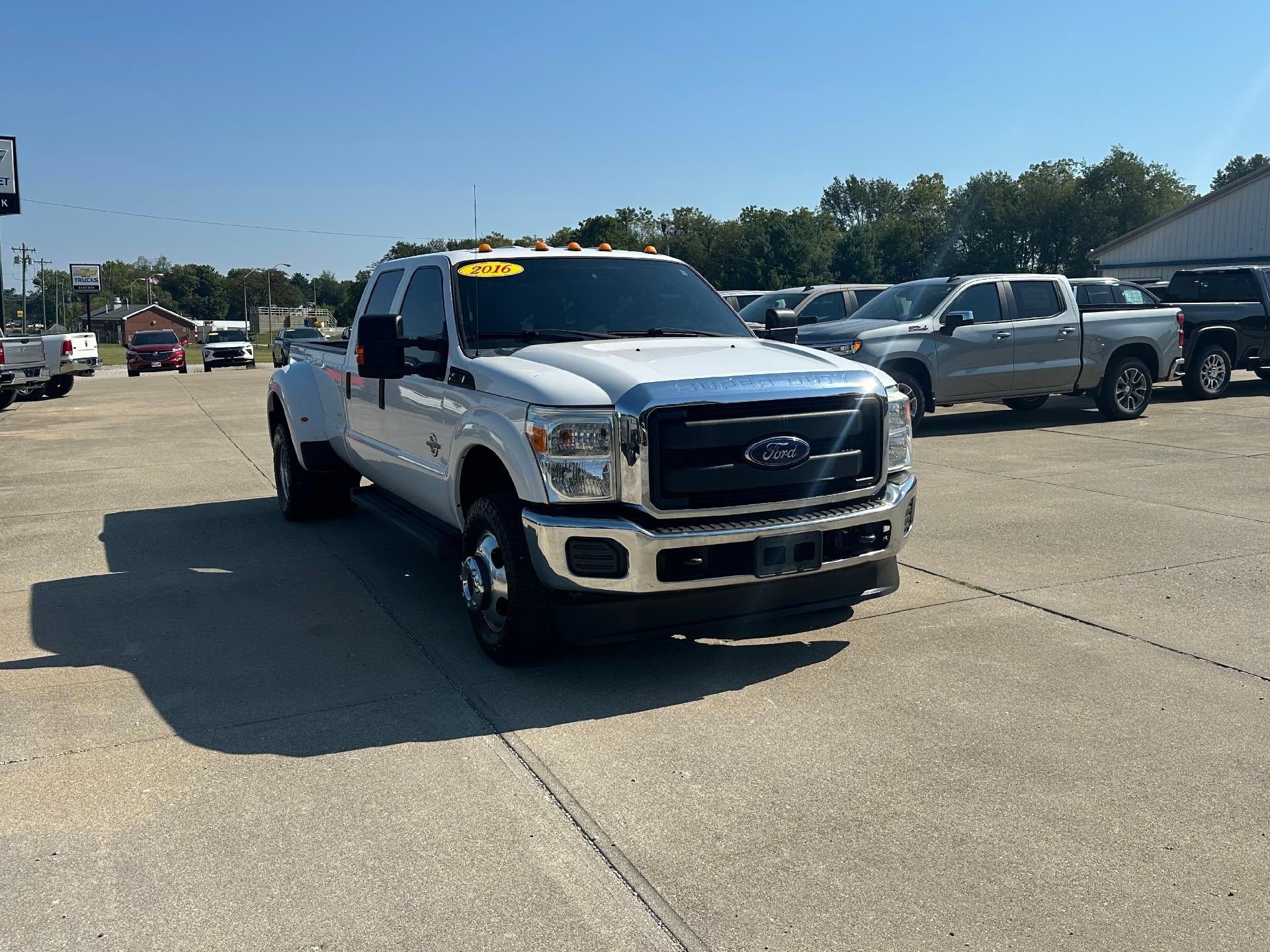  2016 Ford F-350 Super Duty Pickup Truck Four-Wheel Drive Automatic