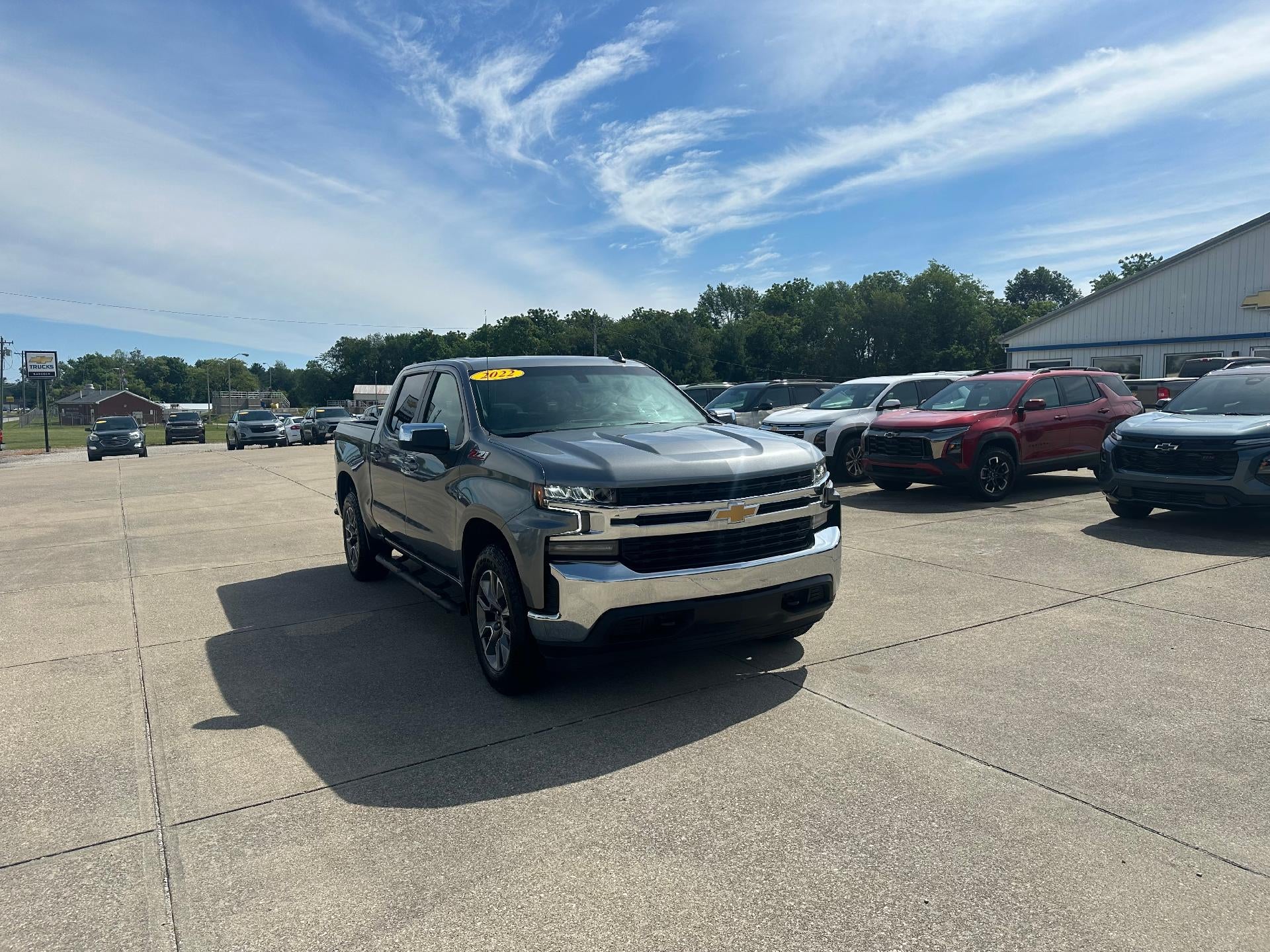  2022 Chevrolet Silverado 1500 LT Crew Cab 4WD   