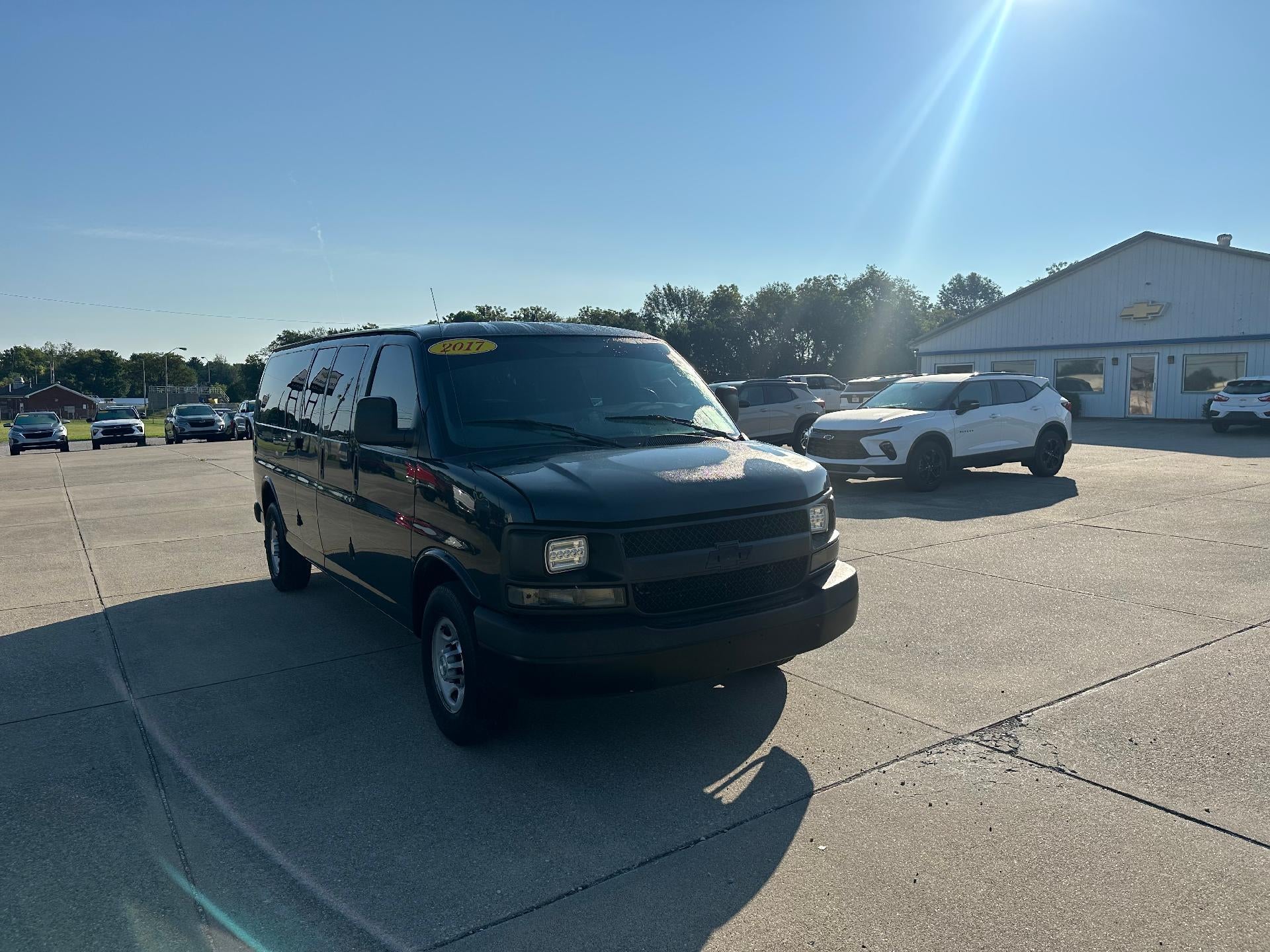  2017 Chevrolet Express Cargo 2500 Extended RWD   