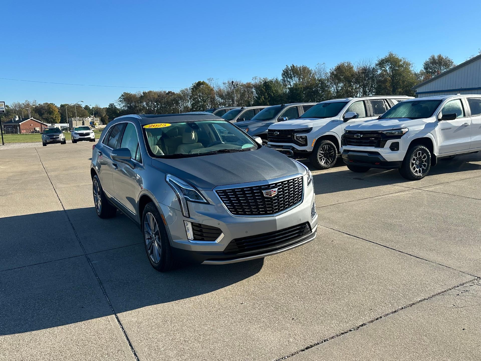 2025 Cadillac XT5 Plata (Argent Silver Metallic) SUV/Crossover Todo terreno Automática