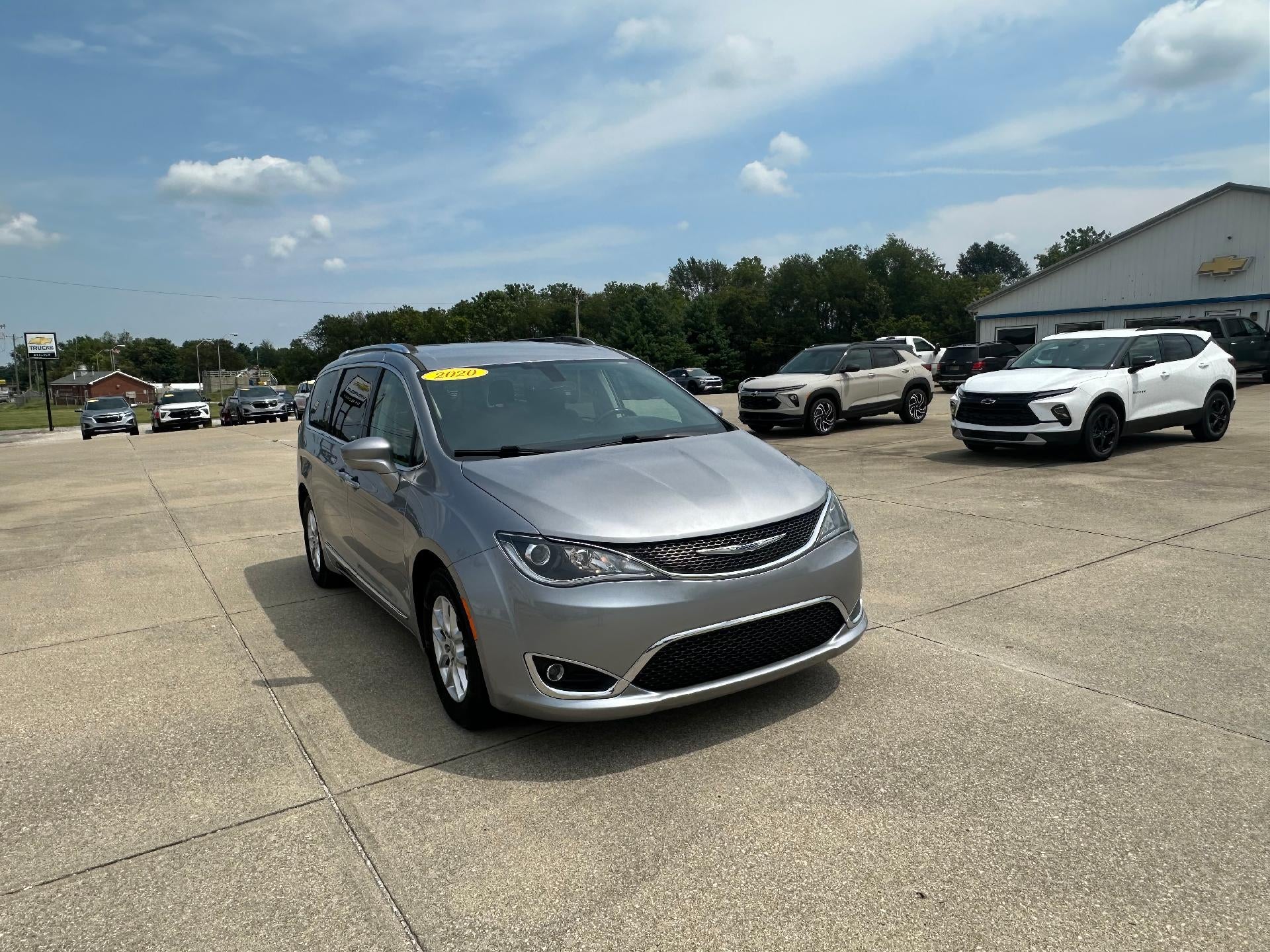  2020 Chrysler Pacifica Touring L FWD   