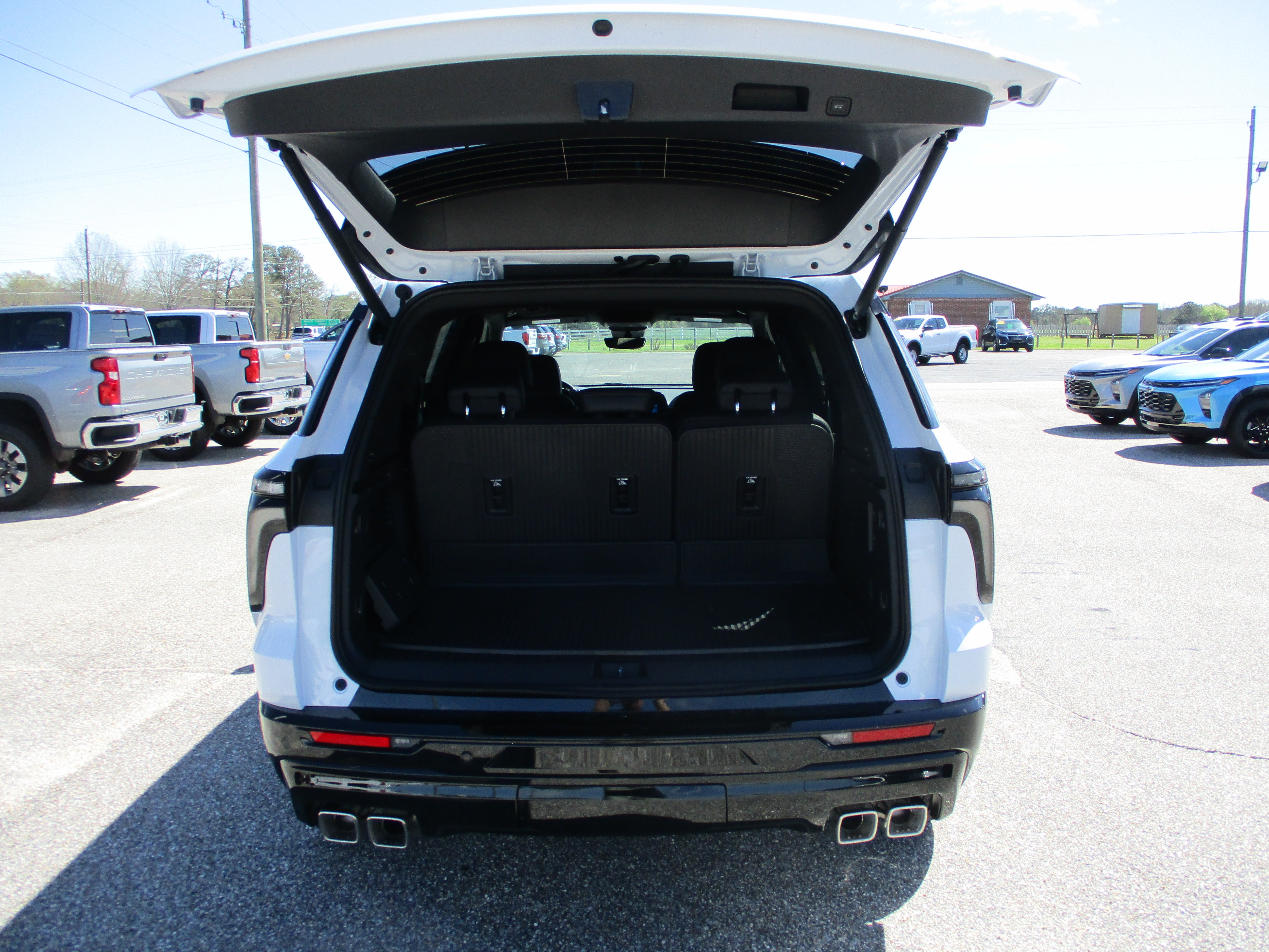 View vehicle photo 7