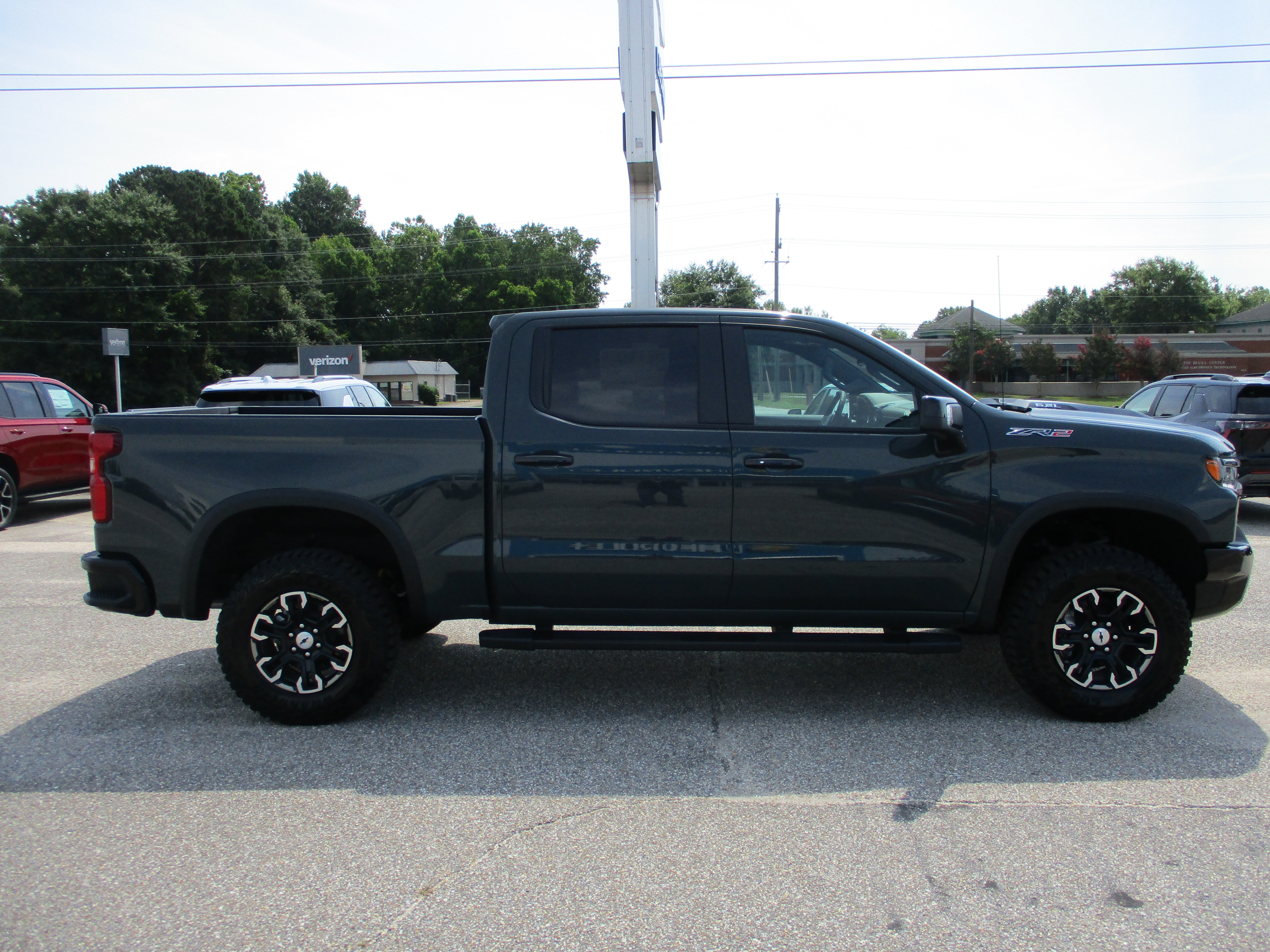 View vehicle photo 3