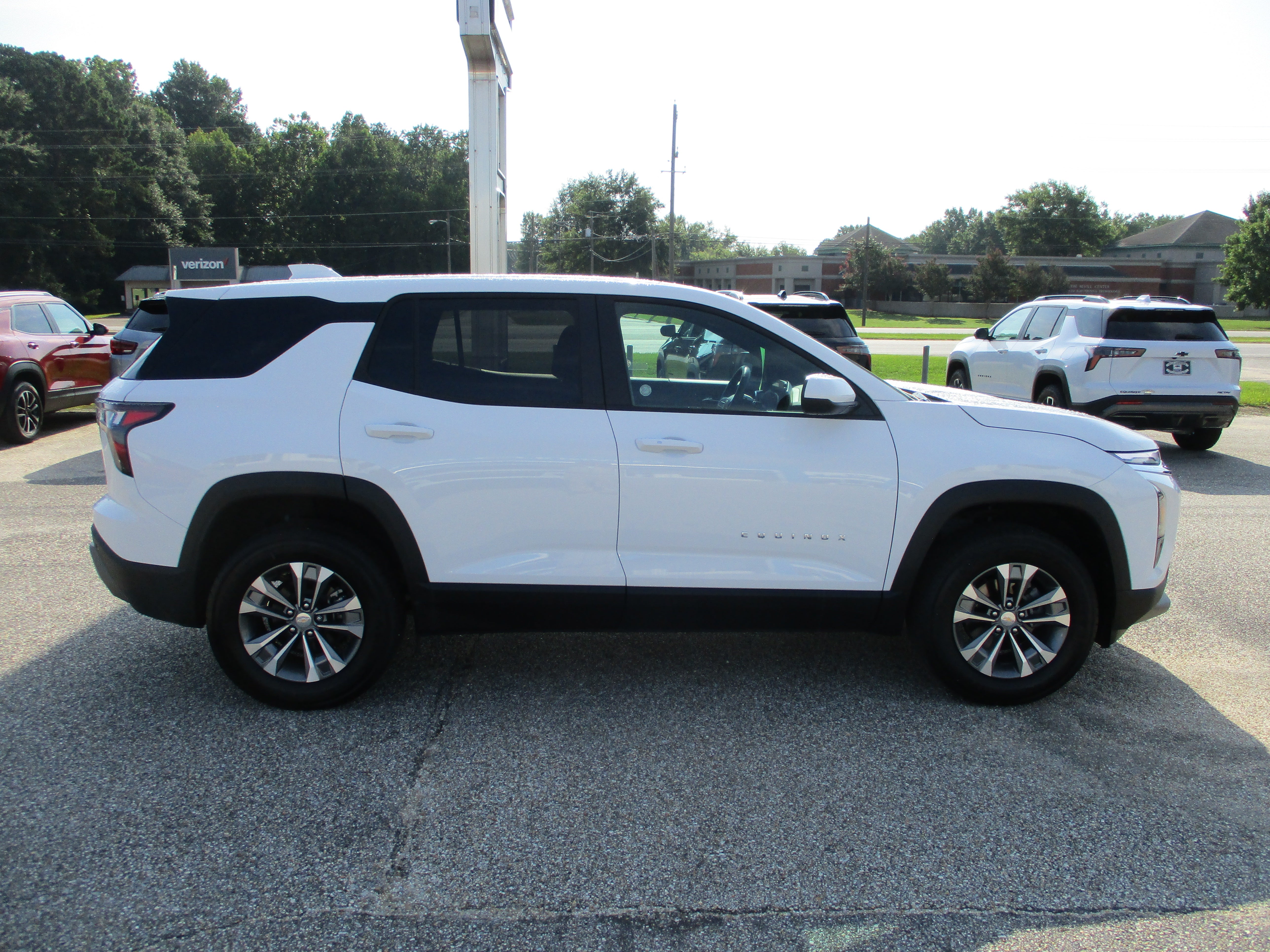 View vehicle photo 3