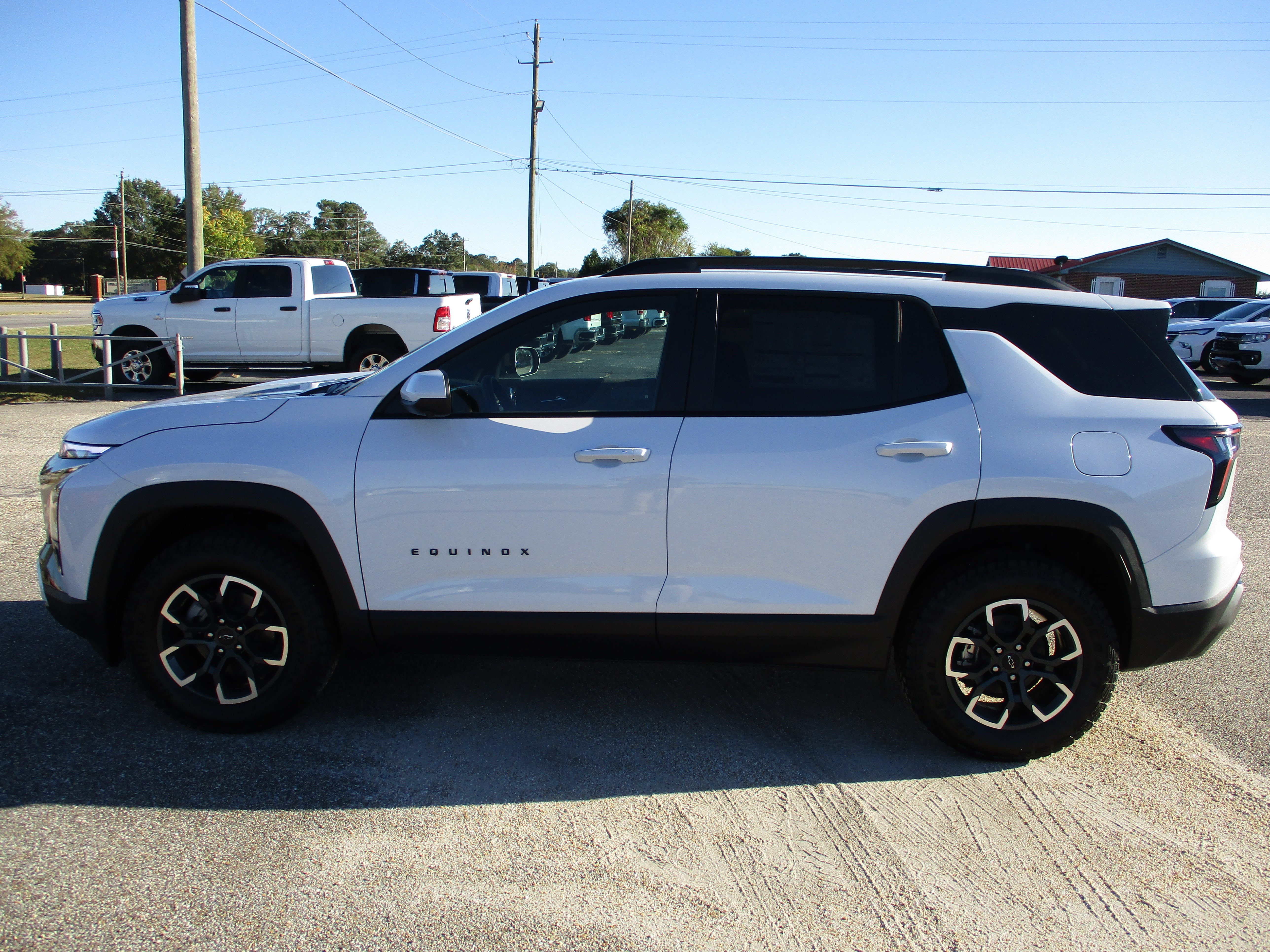 View vehicle photo 3