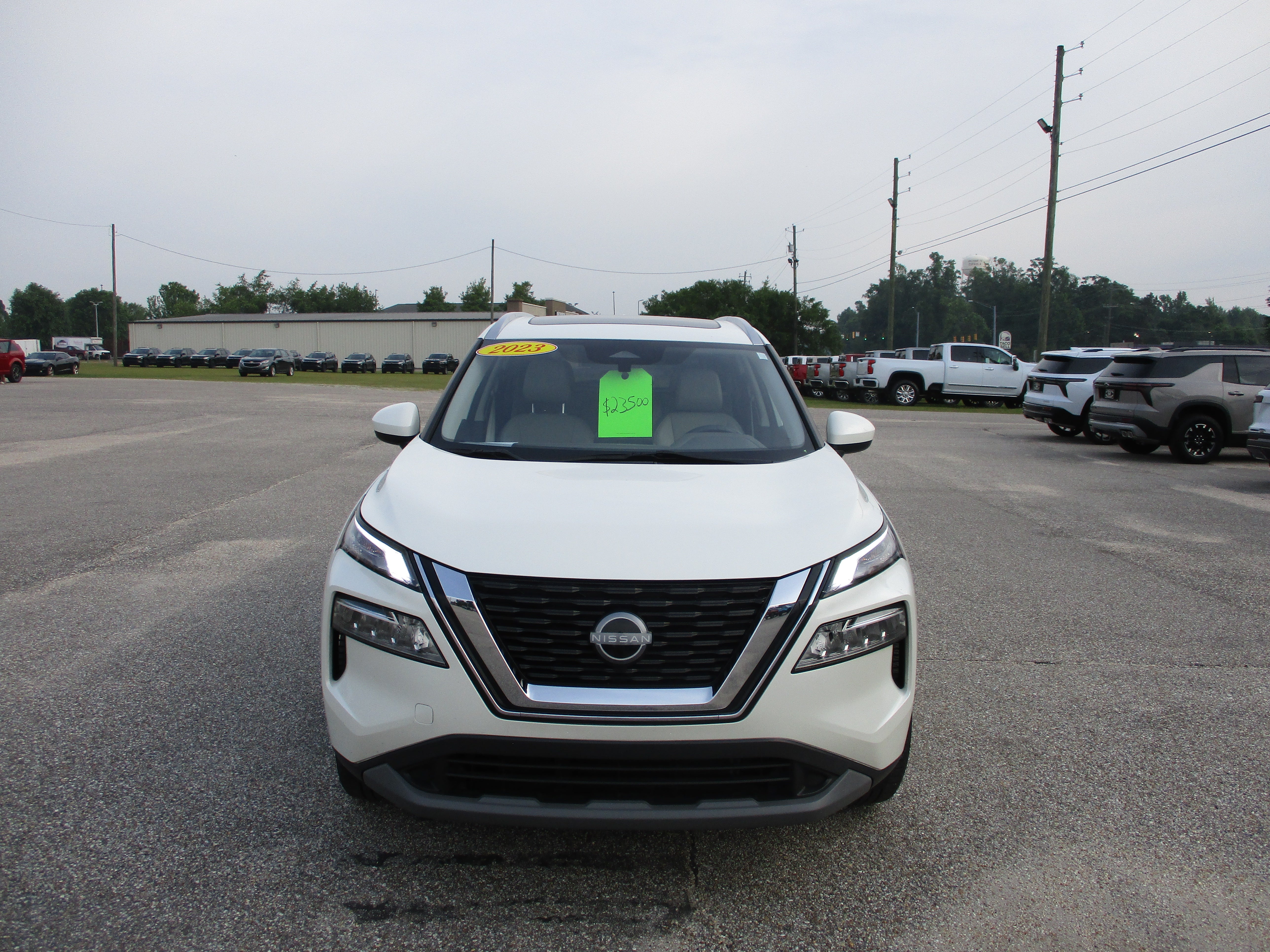 View vehicle photo 4
