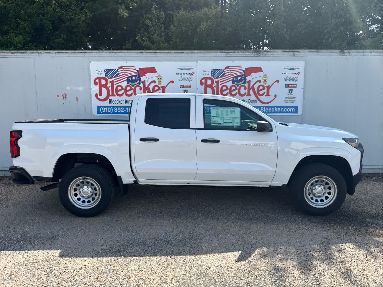 View vehicle photo 2