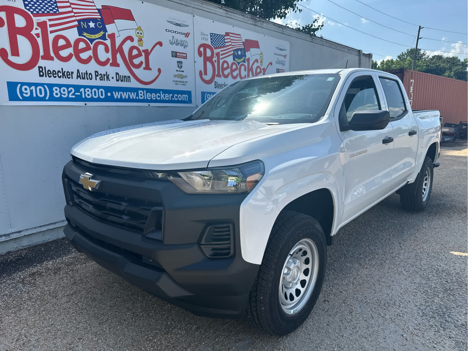 View vehicle photo 6