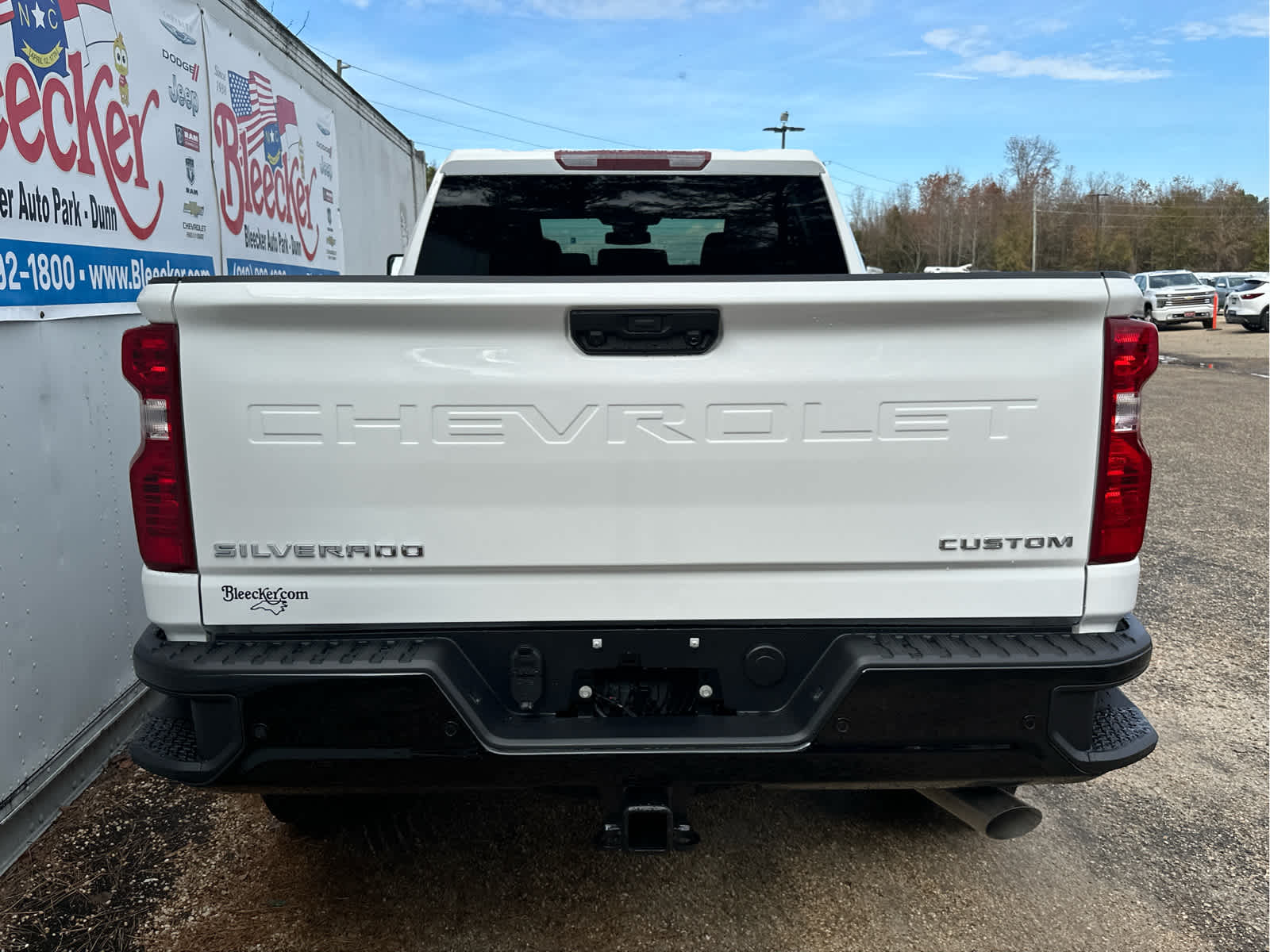 View vehicle photo 4