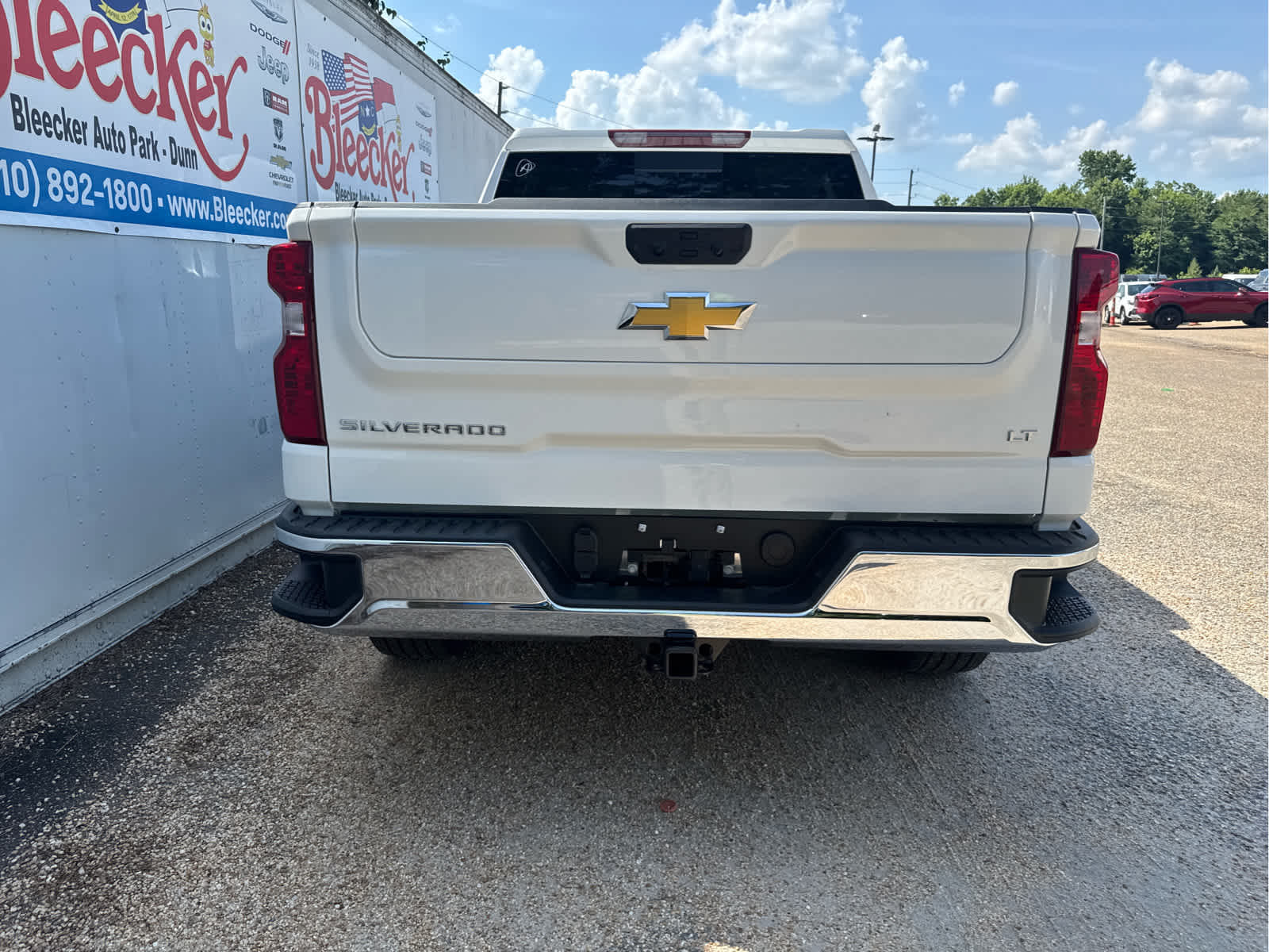 View vehicle photo 4