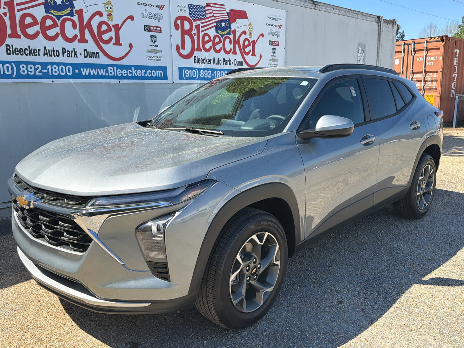 View vehicle photo 6