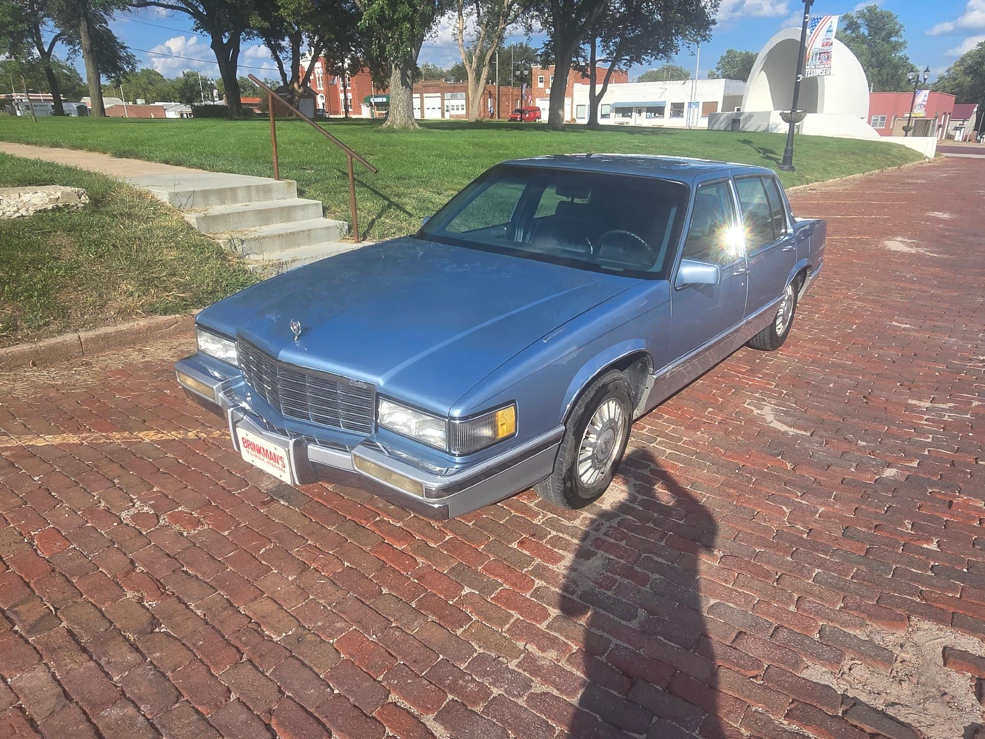 1991 Cadillac DeVille Sedan FWD